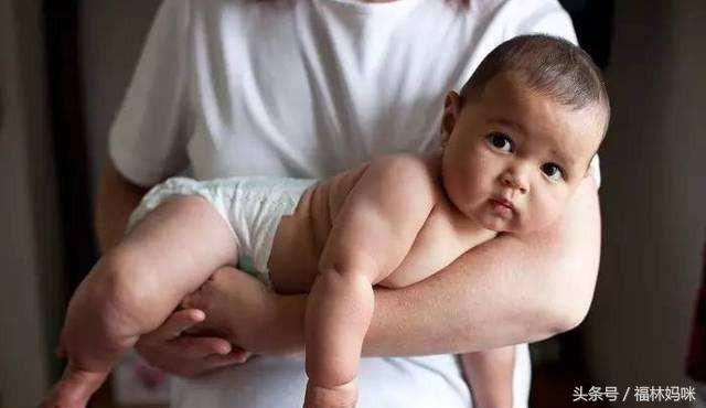 宝宝肠胀气的症状和缓解办法,宝宝常胀气哭闹不知怎么快速解决
