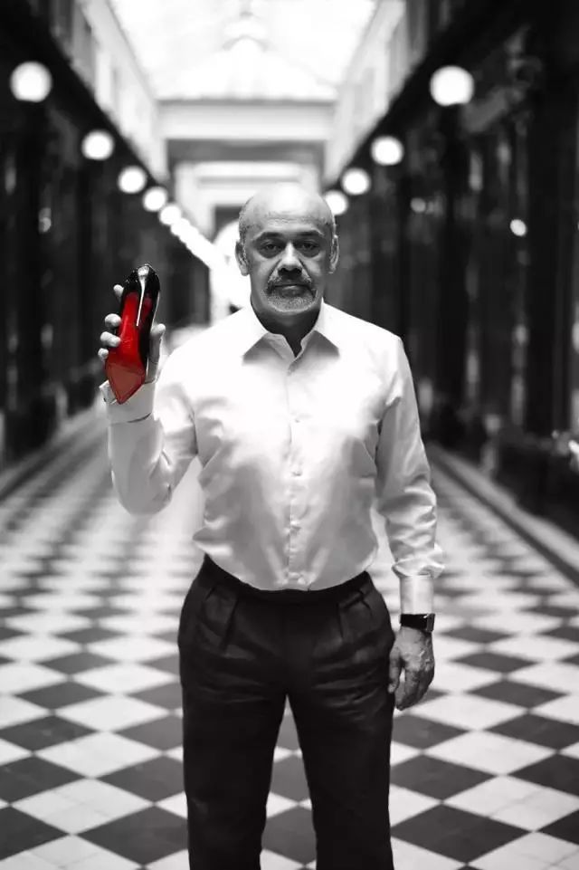 christian louboutin中文叫什么 (christian louboutin怎么读)