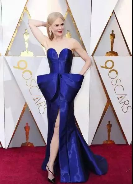 christian louboutin中文叫什么 (christian louboutin怎么读)