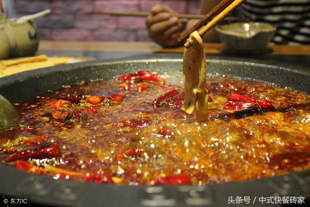 老厨师自制火锅底料,超详细火锅底料炒制教程