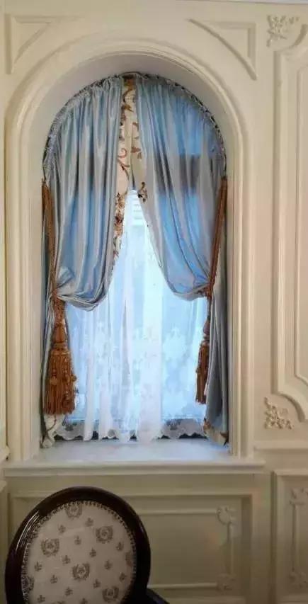 半圆弧窗幔窗帘效果图,别墅窗纱幔头效果图