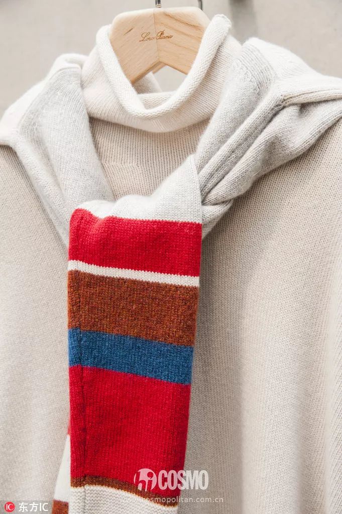 俞飞鸿红色西服,俞飞鸿毛衣穿搭