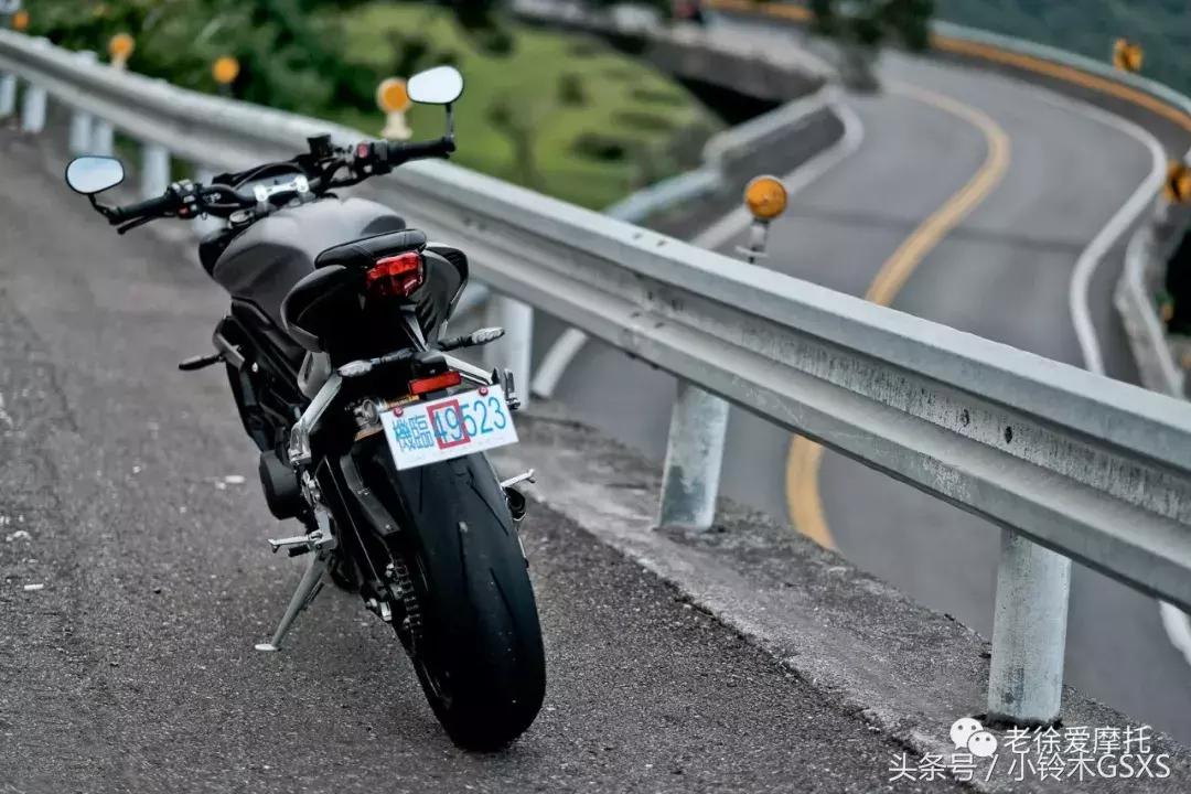 凯旋streettriple765rs评测,凯旋765rs新老款对比