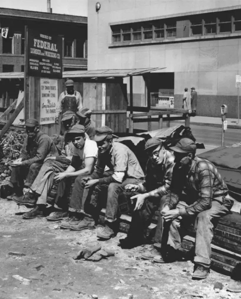 为铁矿工人定制的红翼工装靴，真正脚感如何？