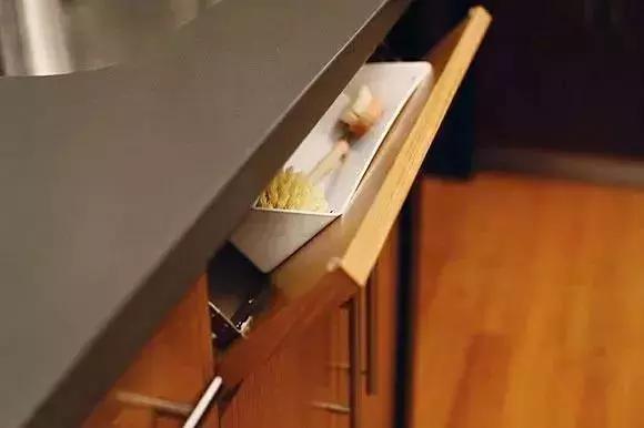 给大家推荐一款橱柜设计,自带高级感的橱柜这样设计