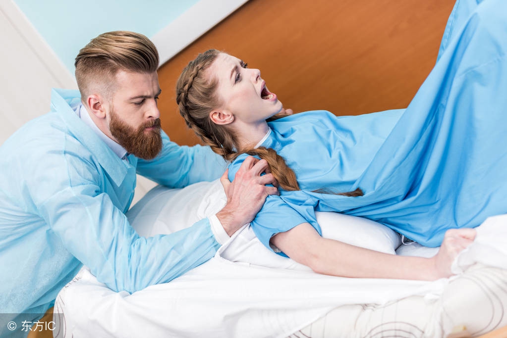 有助于自然分娩的3个简单动作,自然分娩顺产的全部过程是什么