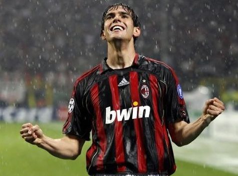 译站｜卡卡：球场上的芭蕾舞者梅罗时代之前最后一座丰碑