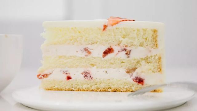 ladym用的什么牌子的奶油,ladym蛋糕6寸白桃乌龙测评