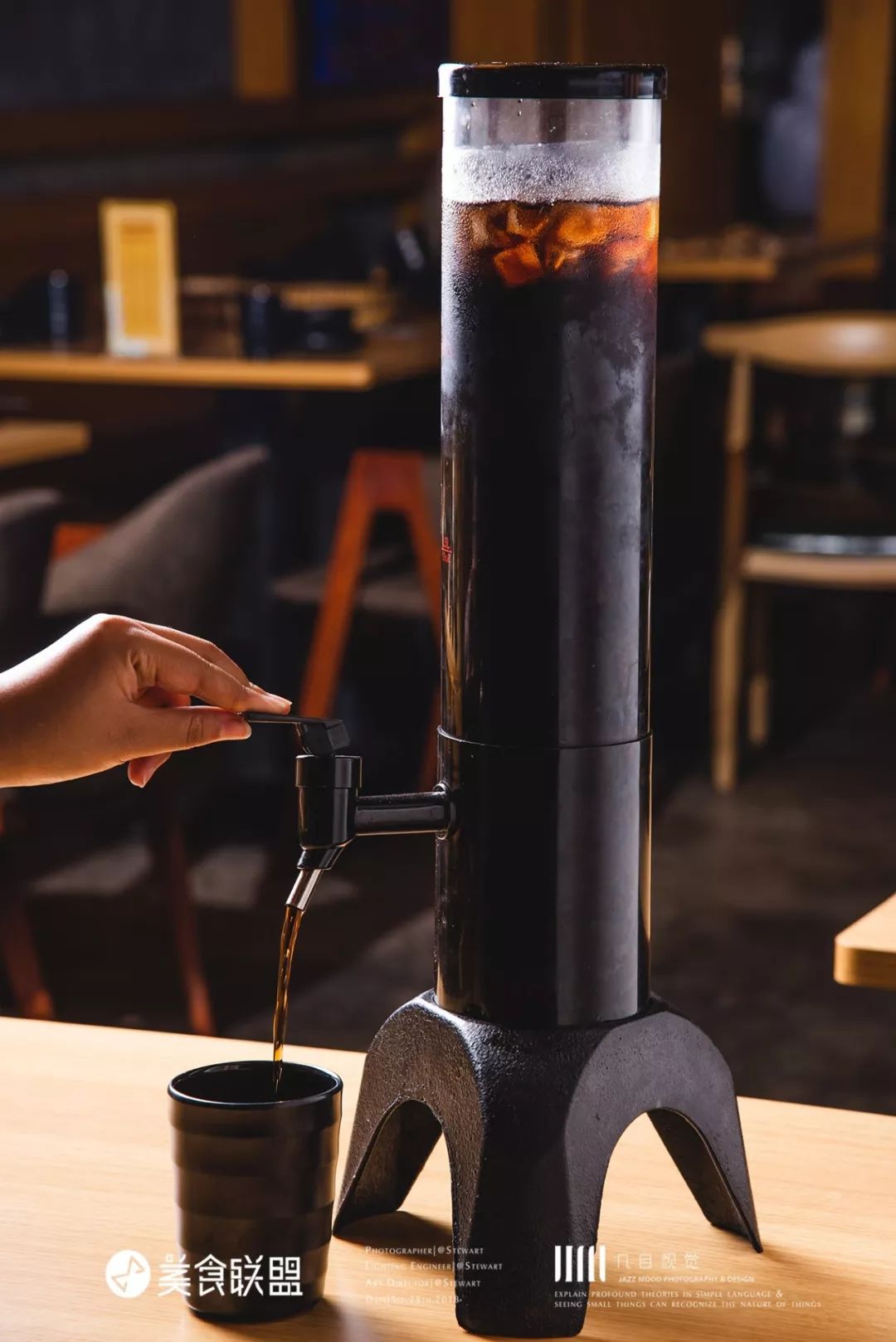 昆明南屏街90㎡小店，用60cm的一大锅装着比头大的“臭味”美食