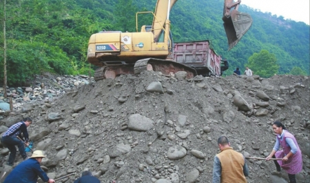 崇州鸡冠山五彩陨石,鸡冠山陨石现状