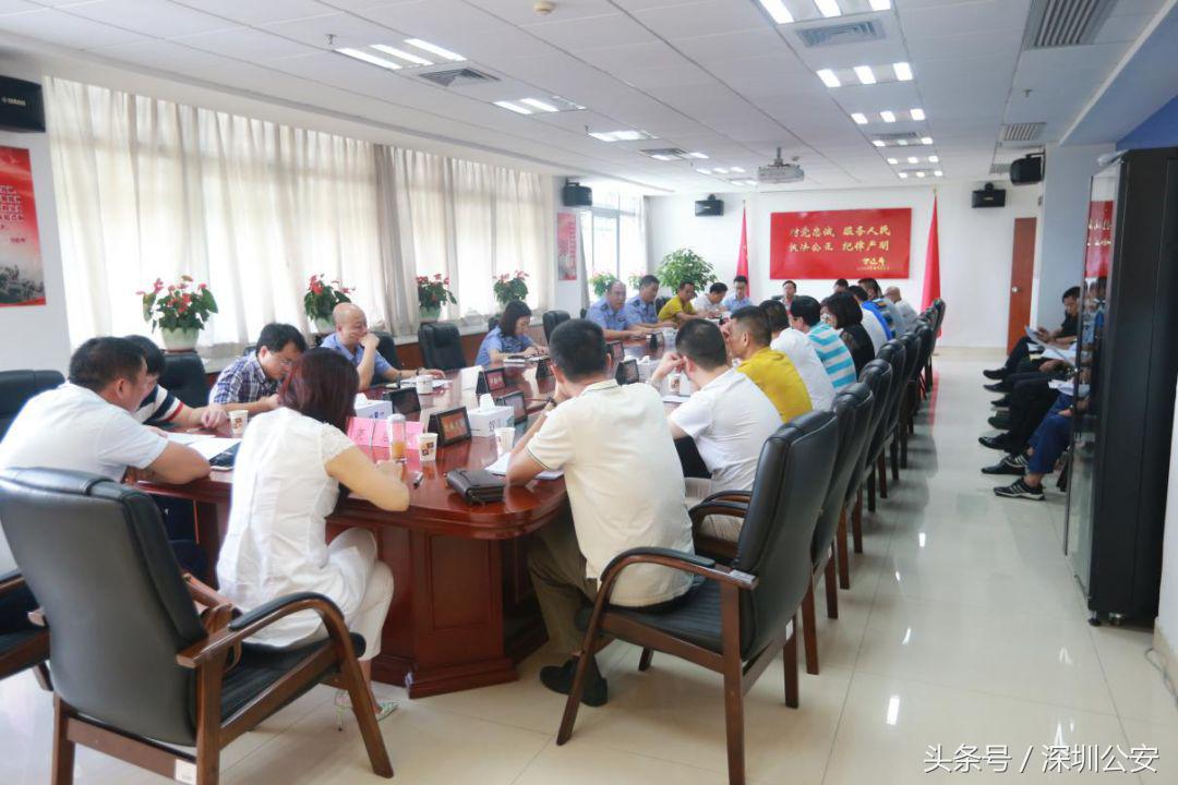 交警打击改装车等违法行为,交警严厉打击改装车