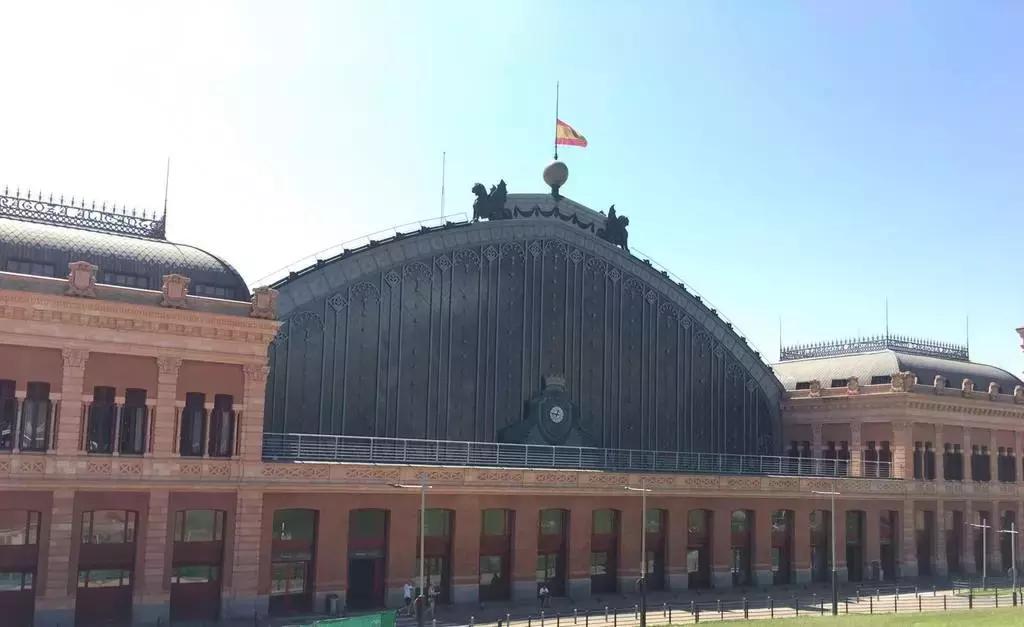 彭于晏打卡瓦伦西亚艺术科学城,彭于晏打卡里斯本