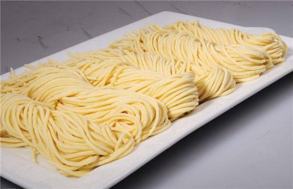 爸爸，为什么煮面条会溢出来呢？