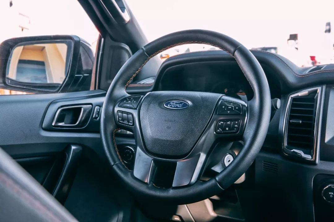 驾驶越野车去无人区的感受,驾驶沙漠越野正版