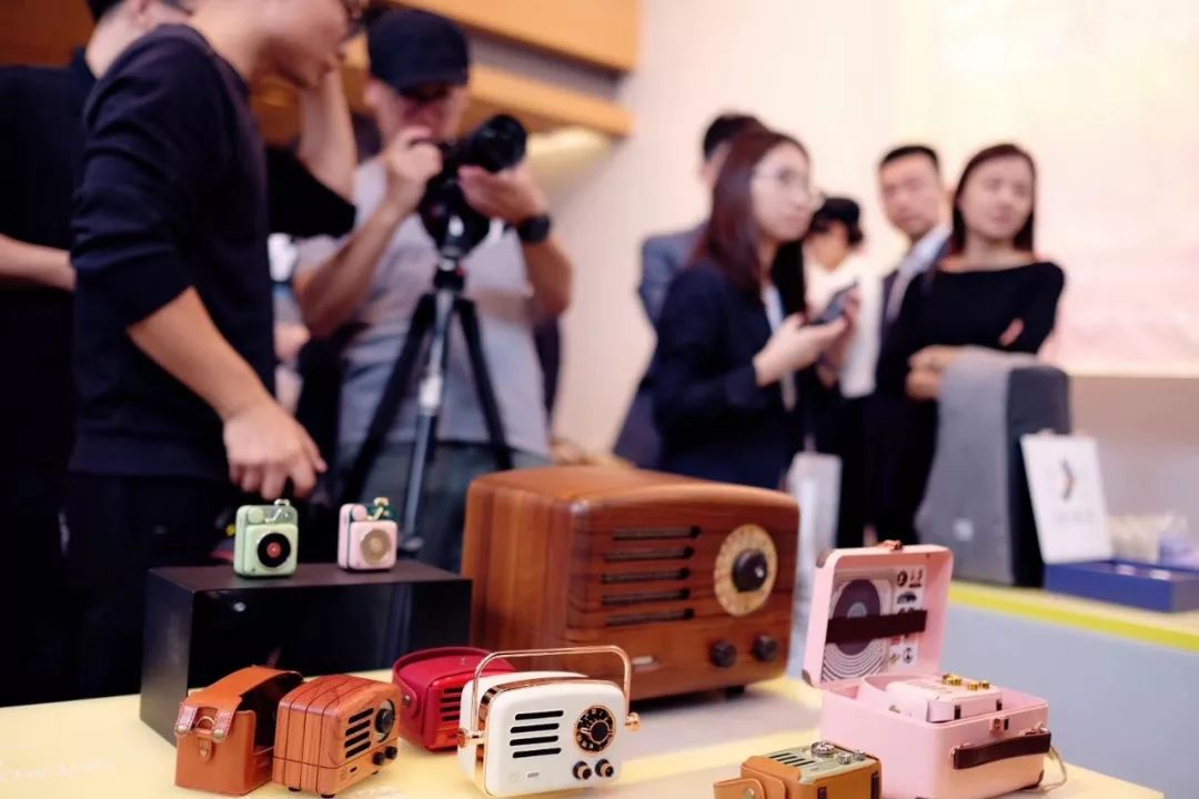 在全世界最繁忙的街口被看到:中国新匠人登上新宿大屏