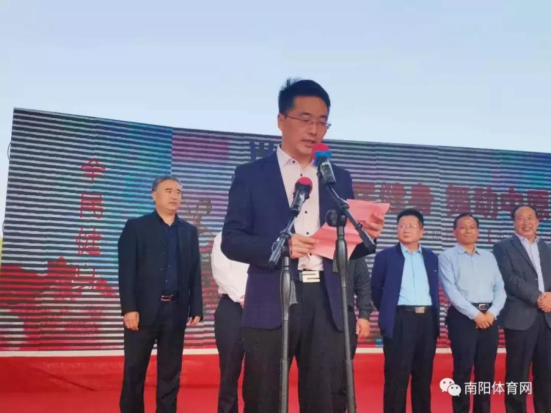 舞动广场健身操,2018南阳市广场舞健身操