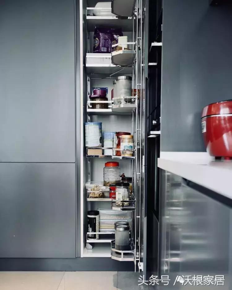 鸡肋厨房神改造，效果堪比整（huan）容（tou）