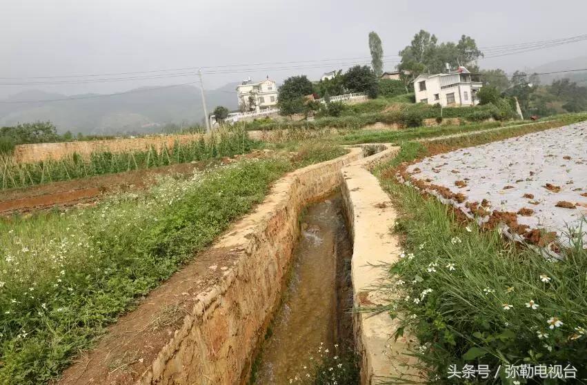 云南红河弥勒瀑布,弥勒滴水滩瀑布