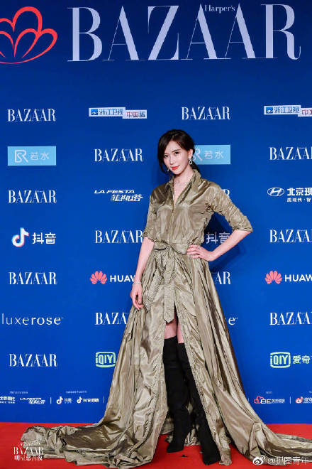 时尚芭莎盛典红毯杨颖,杨颖登时尚芭莎封面白色