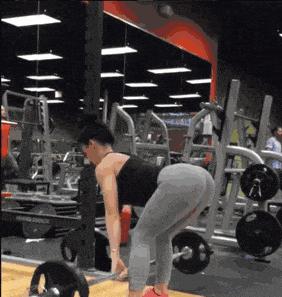 健身房一周训练计划健身动作教学,老年健身房一周健身计划表