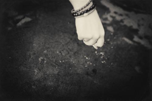 心理学家彻底忘掉一个人需要三步,心理学家说怎么才能忘掉一个人