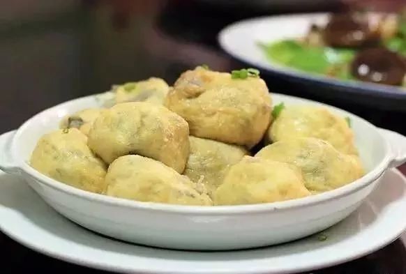 秋在广东很珍贵，若不细心寻找，它便静静地离开了