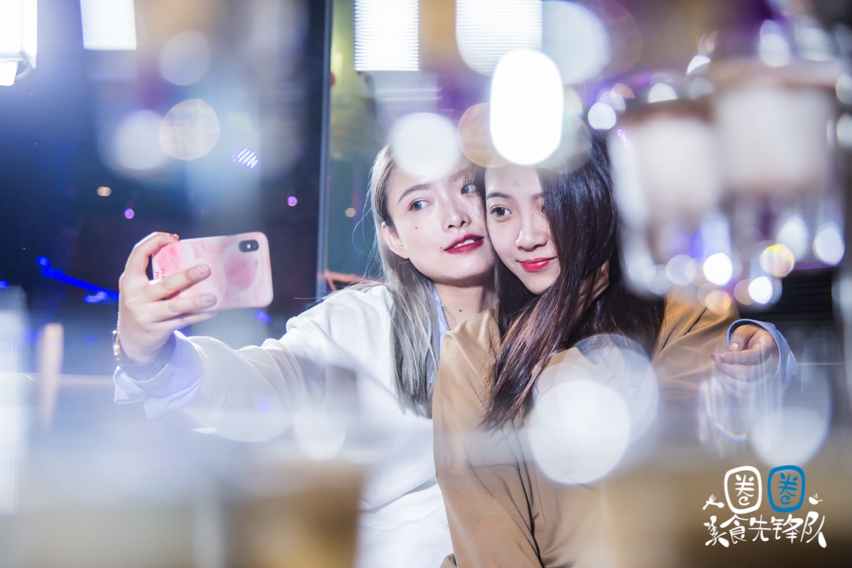 成都凌晨2点还在排队的贰麻酒馆，终于带着大熊猫来南昌了！