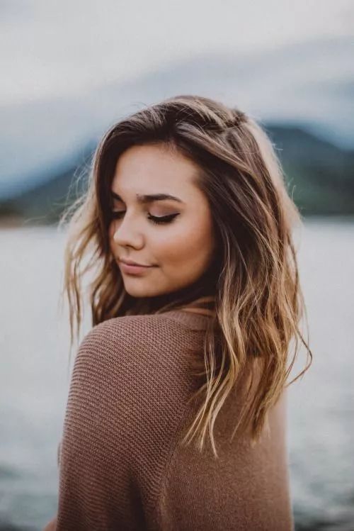 就算抢到了脱销的黑科技卷发棒又怎样？也拯救不了你的一头糟发！