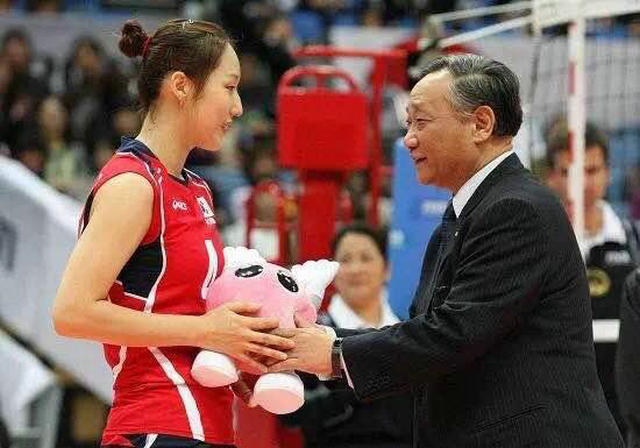 韩国女排丑闻发酵：球员上场先陪睡女体能师也被盯上