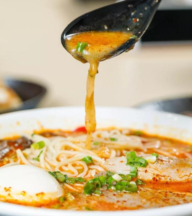 在日本排队吃拉面,天津排名前三的拉面