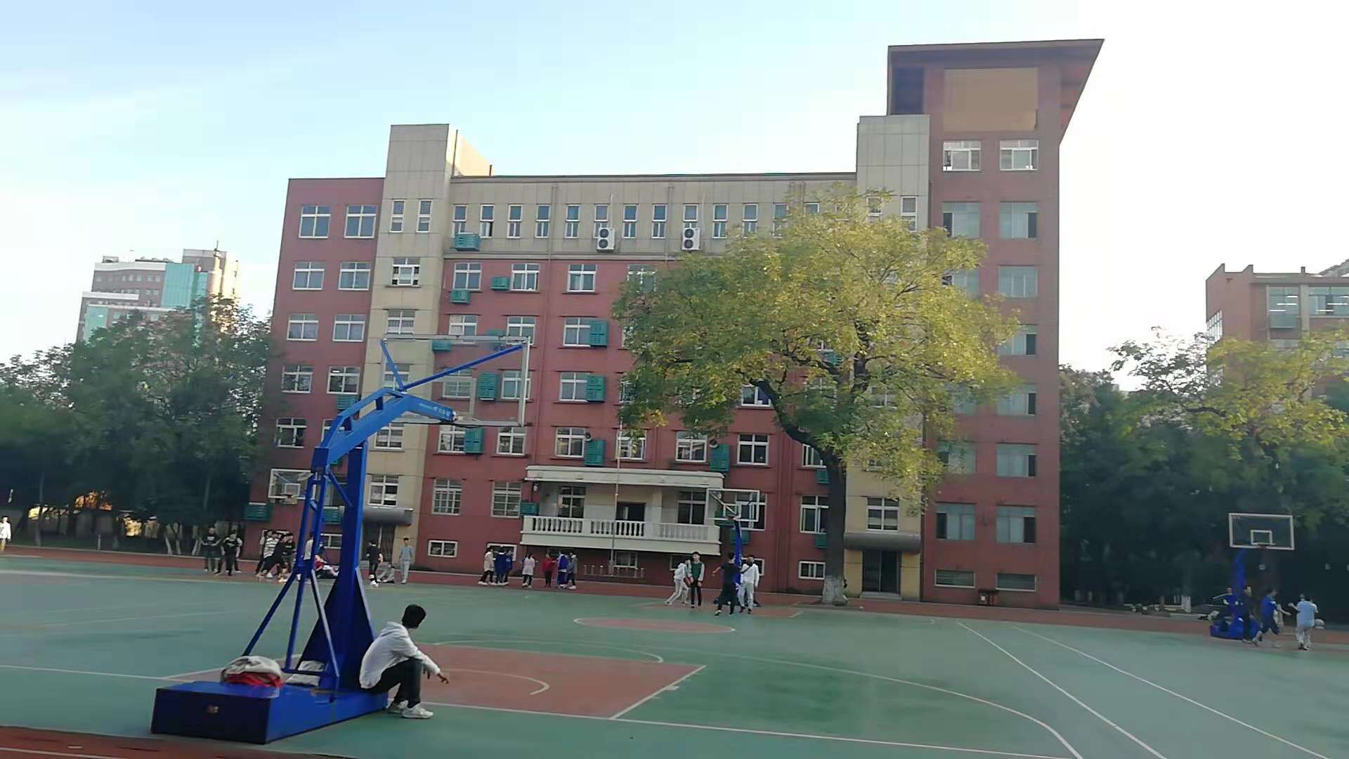 南昌经开区南昌十中,南昌一中和南昌十中