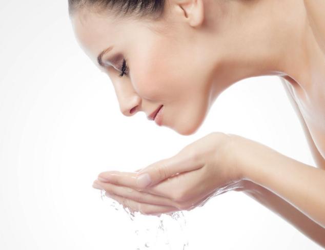 小学生怎样不用任何工具去黑头,去黑头的方法学生不用卸妆油