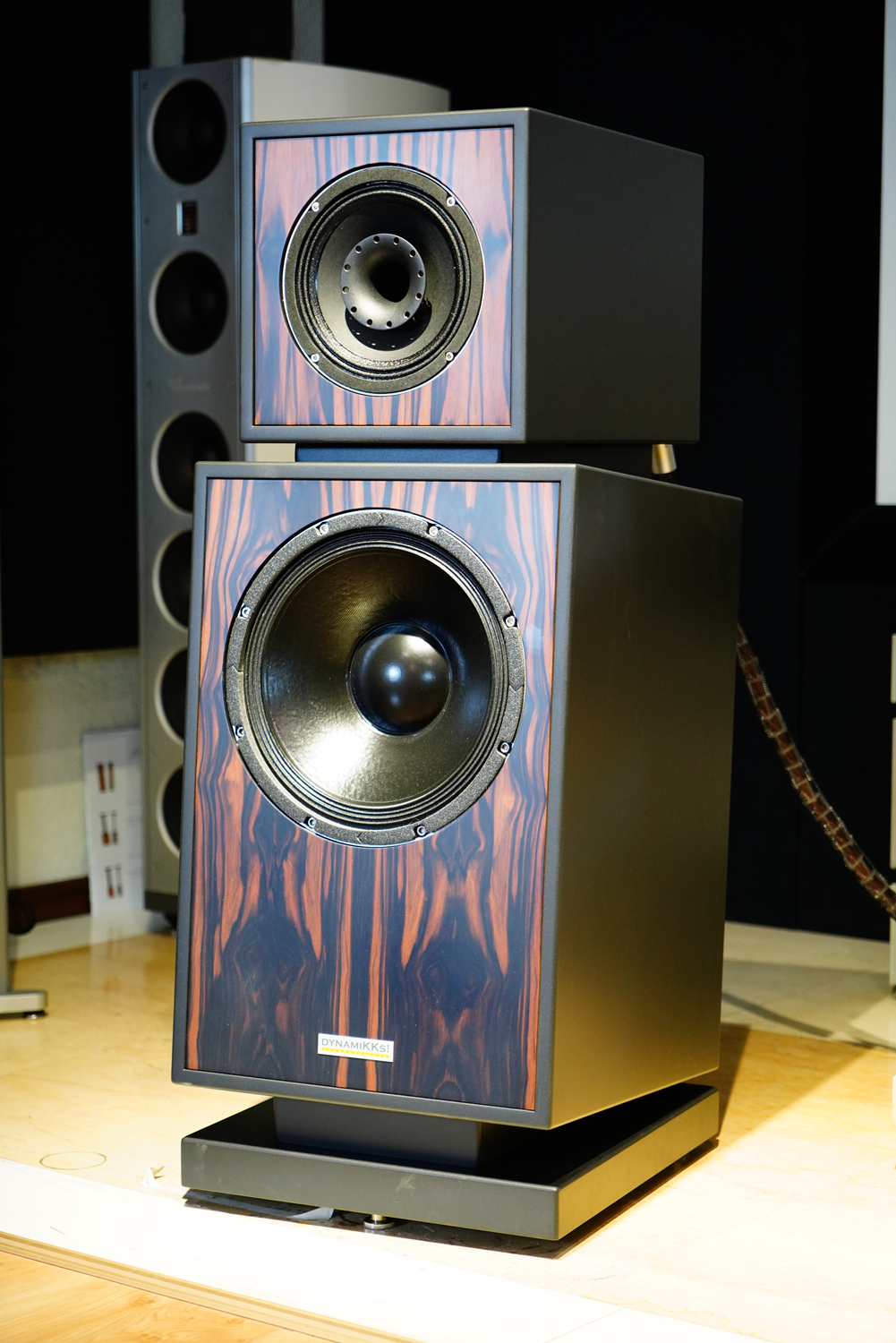 如美玉,德国dynamikks音箱