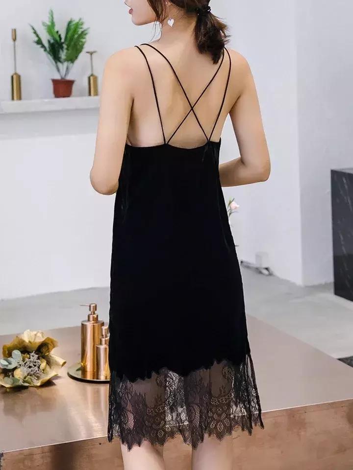 今年流行丝绒单品,冬季丝绒单品搭配