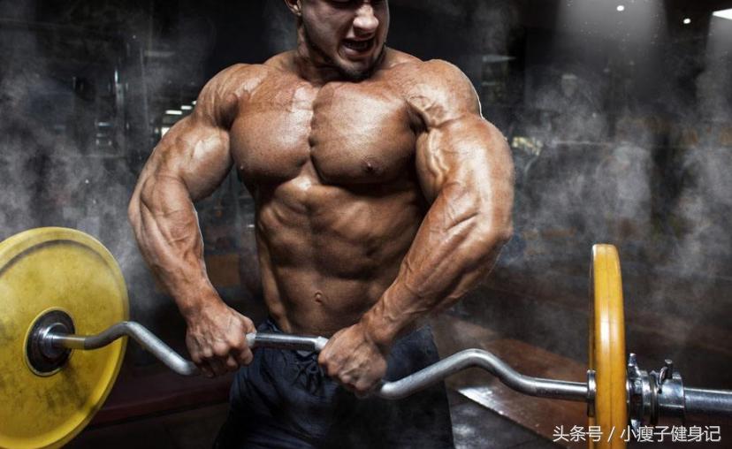 练胸感觉胸部受伤,练胸肩膀受伤了怎么办