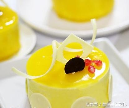 女生学做蛋糕好不好,专科学做蛋糕有前途吗