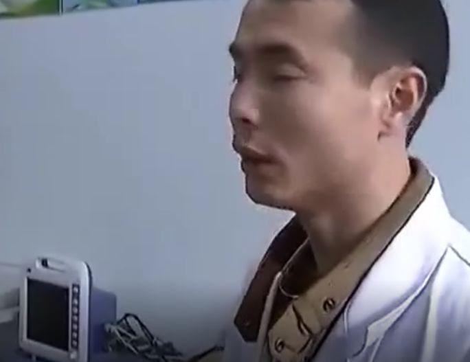 男子心里压抑,男子情绪崩溃在医院