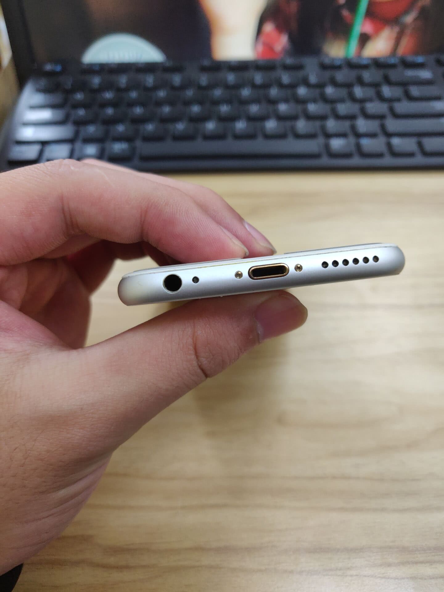 用了6年的手机坏了怎么办,用了6年的手机准备换一台新的