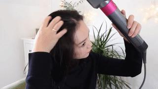 戴森卷发棒hs01跟hs05吹干更快,戴森短的卷发棒和长的卷发棒测评