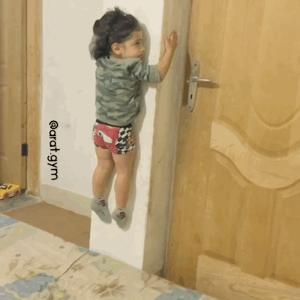 小孩倒立俯卧撑,倒立俯卧撑小学生练八块腹肌