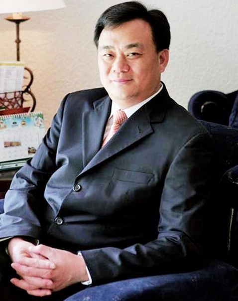 中国赌王在菲律宾致富：哄骗中国壮丁，*诱色**中国男人