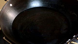 冷锅串串香不收锅底,热锅串串的做法