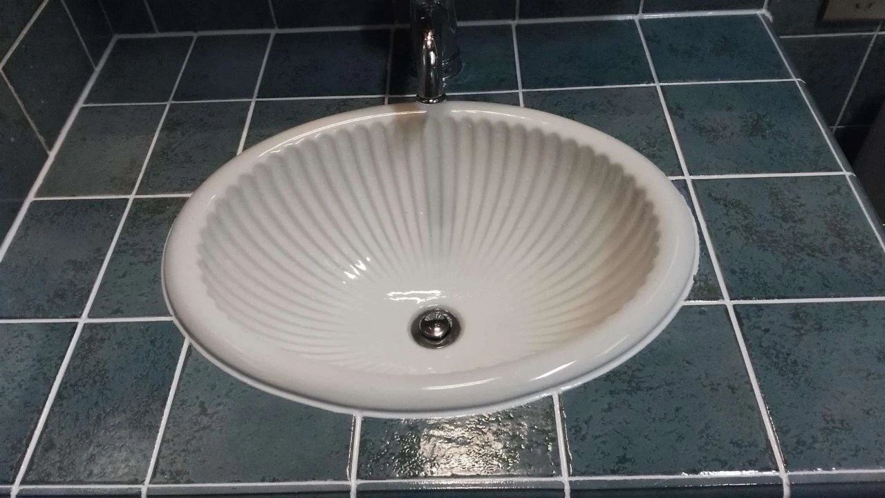 装修用的玻璃胶有甲醛吗,装修玻璃胶有甲醛含量