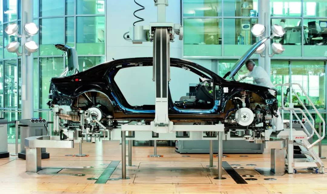 隐形富豪商务车,隐形富豪喜欢开的车