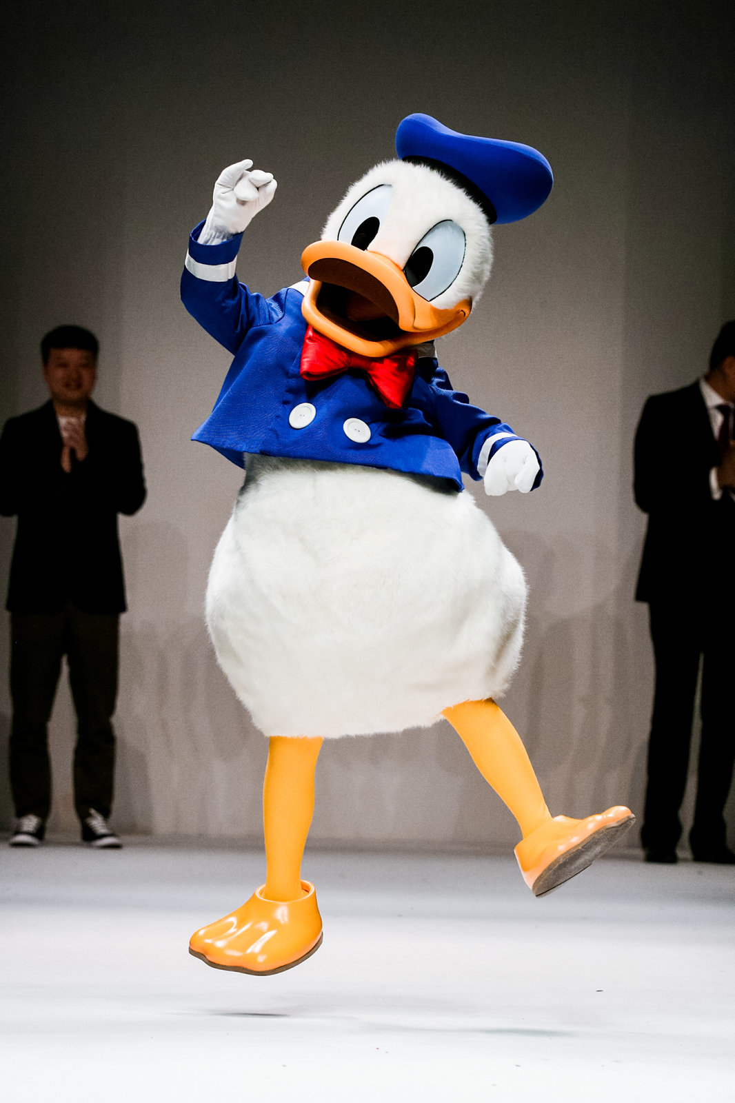 唐老鸭服装套装,巴拉巴拉官方视频唐老鸭