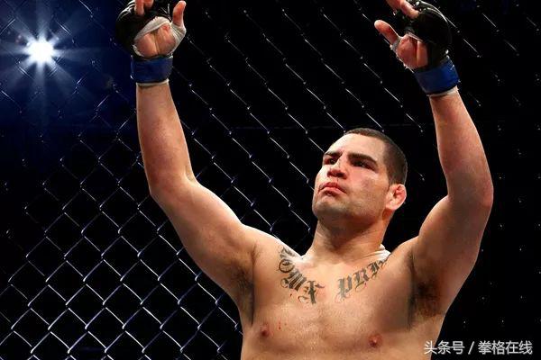 ufc摔跤ko,ufc选手跟摔跤冠军比赛视频