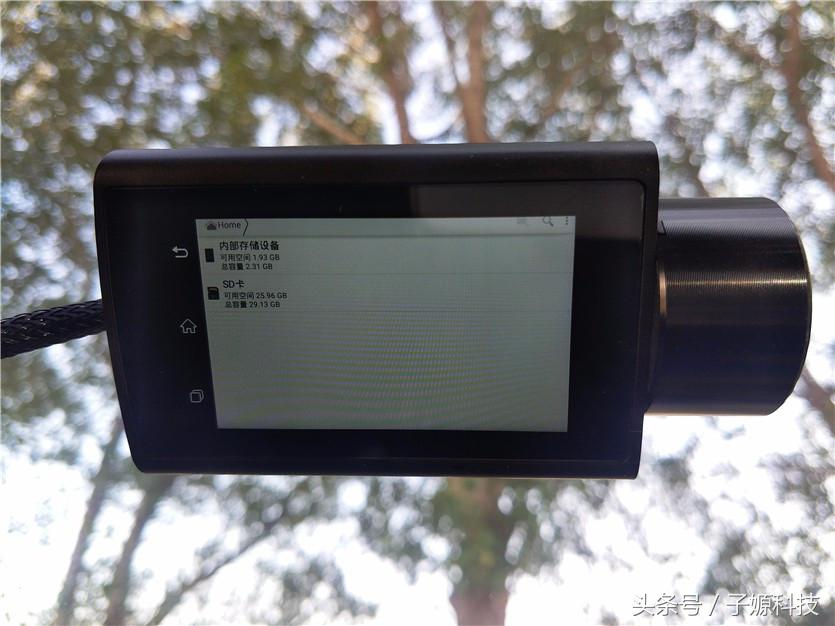 用手机管理爱车一腾讯车联轲轲西里T8行车记录仪