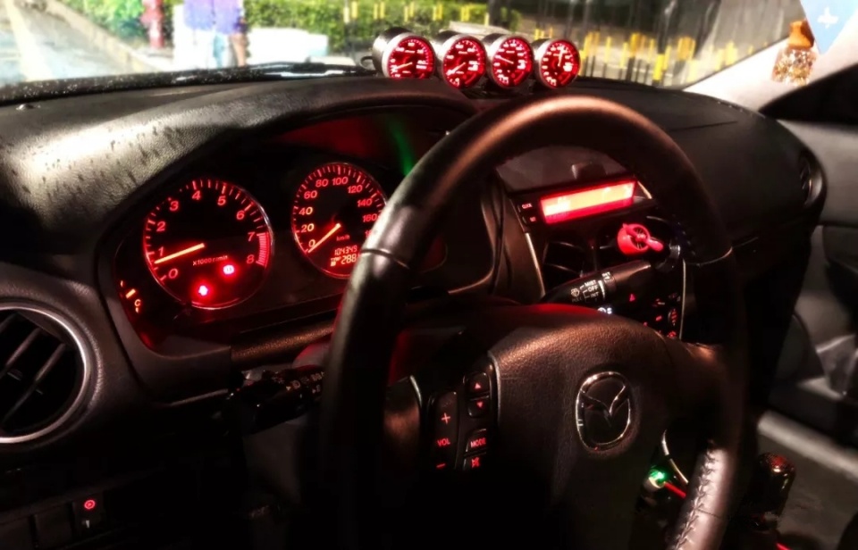 佛山市马自达6,佛山马自达6改装矩阵大灯