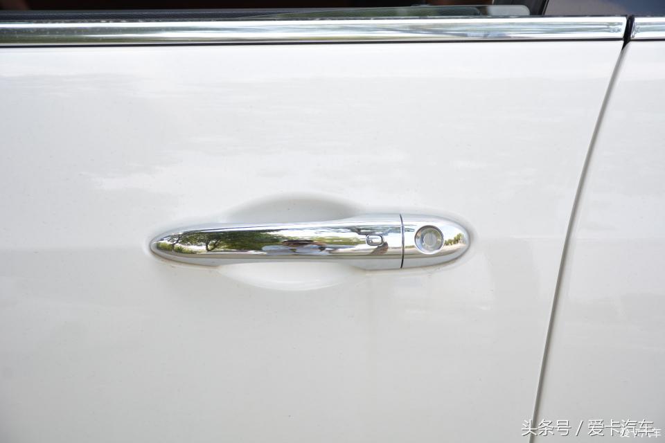 宝马豪华轿车5座,宝马2024高级豪华轿车