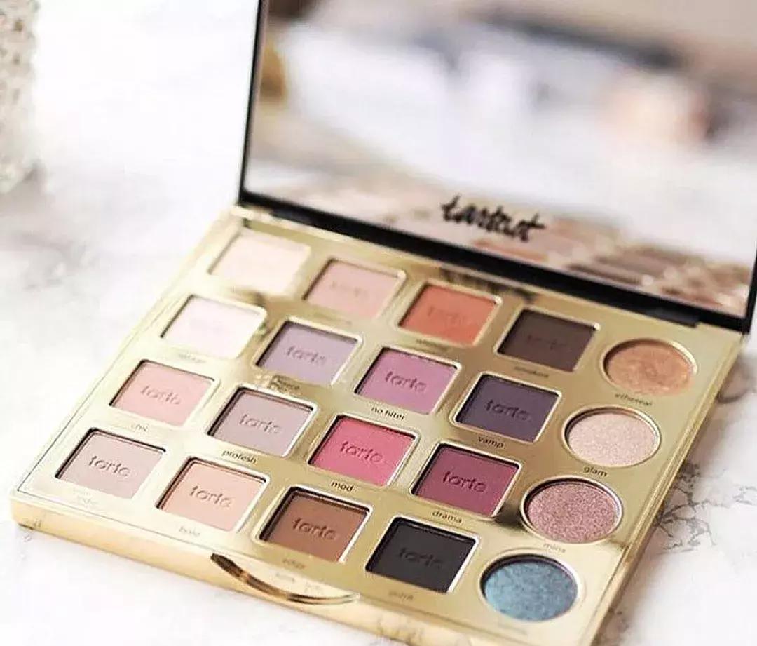 涓囧湥鑺傜害浼氬,涓囧湥鑺傚瀹硅鑴哥珛璧锋潵